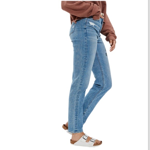 American Eagle Distressed Blue Fade Women’s Stretch Straight Leg Mom Jea… - Picture 10 of 10